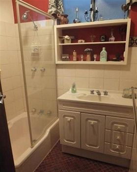 Carmelot Bed & Breakfast