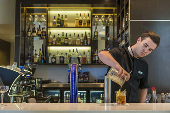 Hotel Bar