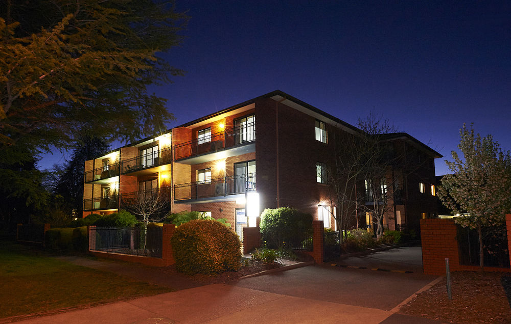 Oxley Court Serviced Apartments image 1