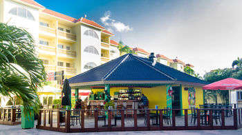 Poolside Bar