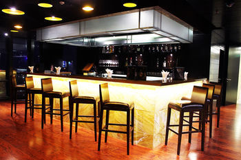 Poolside Bar