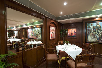 Couples Dining