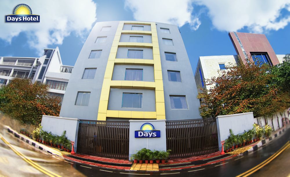 Days Hotel Dhaka image 1