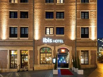 ibis Hotel Brussels off Grand'Place Brussels Central Railway Station Belgium thumbnail