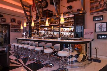 Hotel Bar