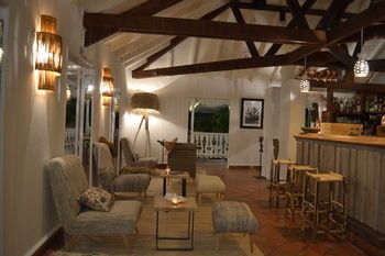 Hotel Lounge