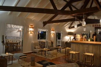 Hotel Lounge