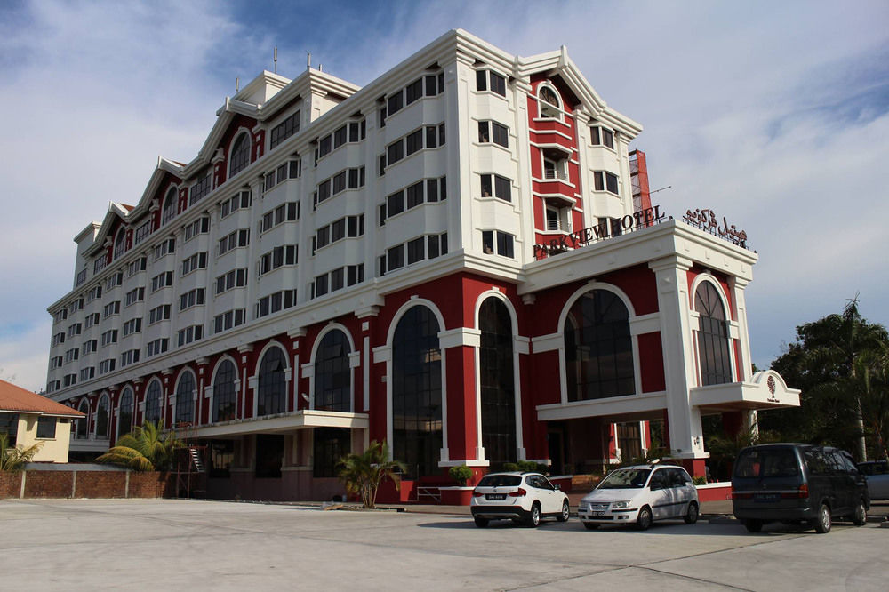 Parkview Hotel Jerudong ジュルドン Brunei thumbnail