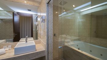 Jetted Tub