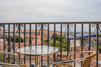 OYO Apart Hotel photo 2