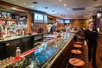 Hotel Bar