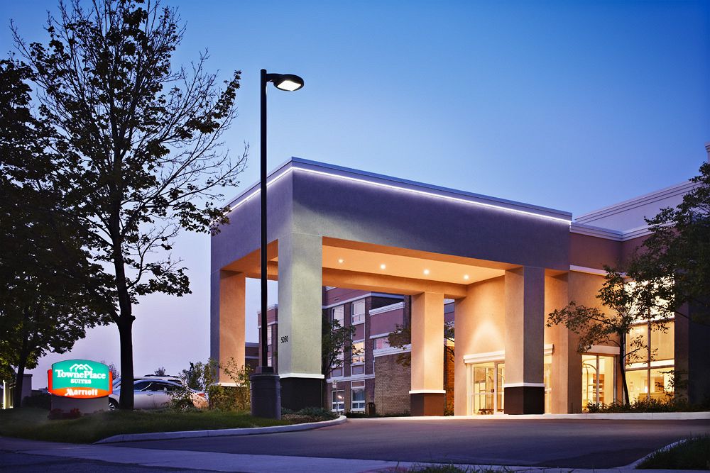 TownePlace Suites by Marriott Mississauga-Airport Corporate Centre image 1