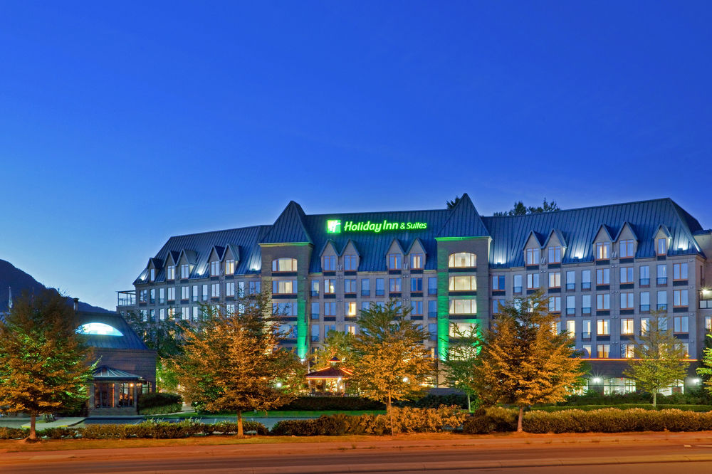 Holiday Inn North Vancouver image 1