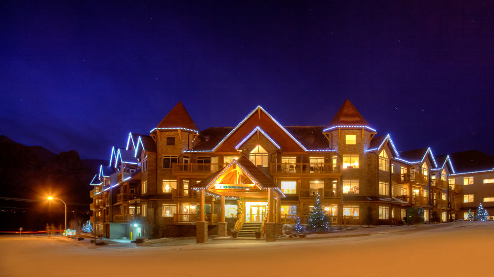 Stoneridge Mountain Resort by CLIQUE キャンモア Canada thumbnail