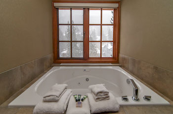 Jetted Tub