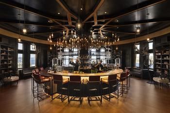 Hotel Bar