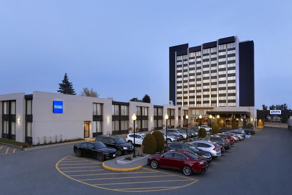 Travelodge by Wyndham Hotel & Convention Centre Quebec City image 1