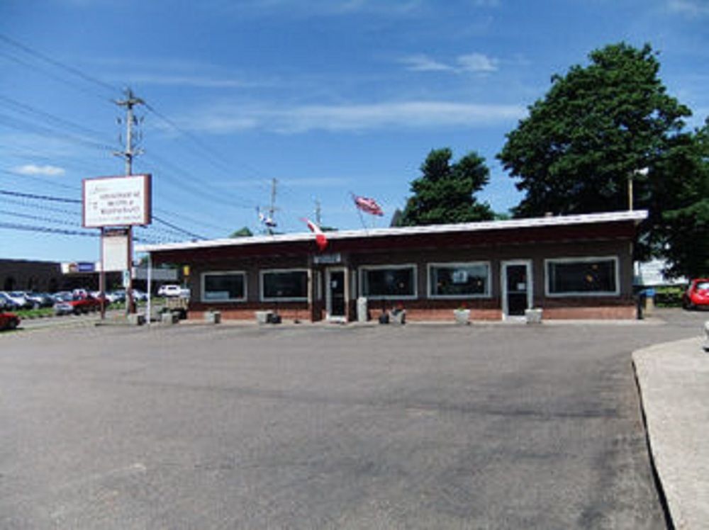 Stonehouse Motel and Restaurant image 1