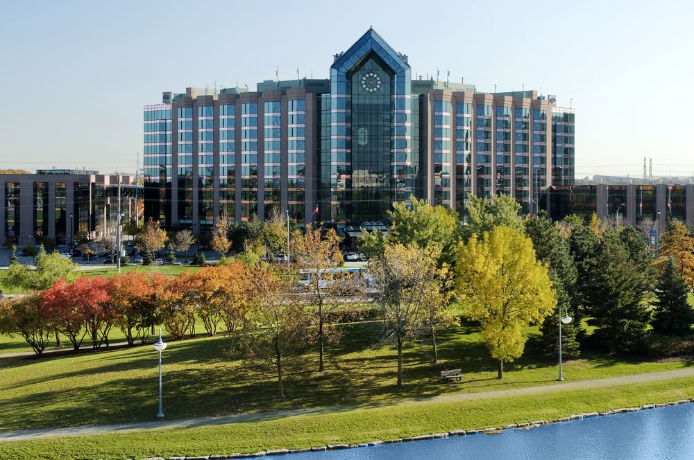 Hilton Suites Toronto-Markham Conference Centre & Spa image 1