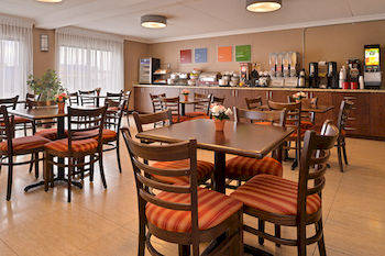 Hotel Comfort Inn Brampton photo 3