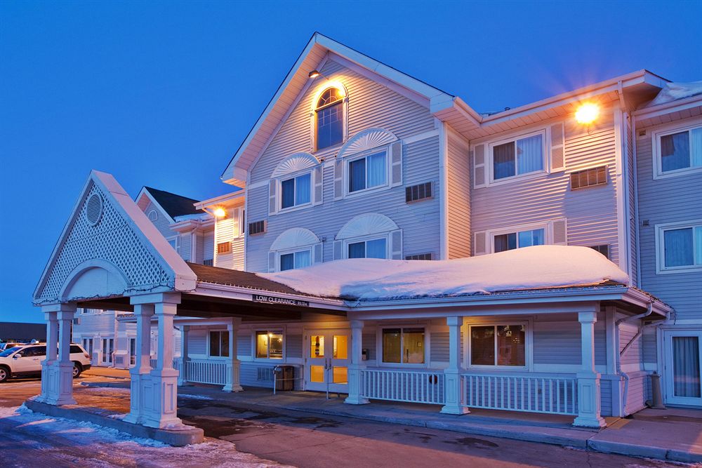 Country Inn & Suites by Radisson Saskatoon SK image 1