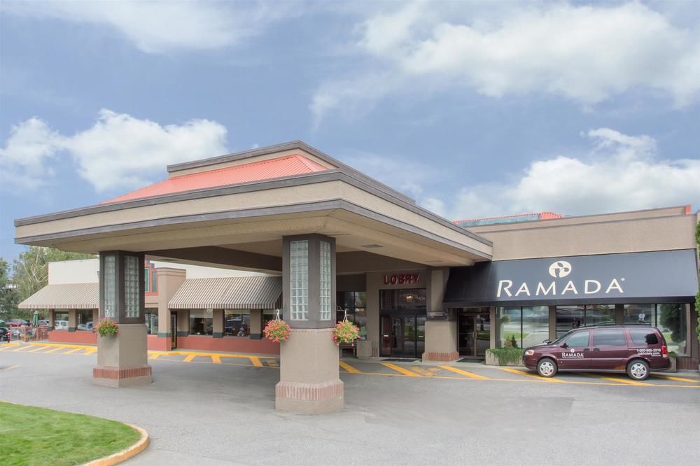 Ramada by Wyndham Kelowna Hotel & Conference Center image 1