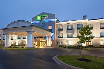 Holiday Inn Express Hotel & Suites Dieppe Airport image 1