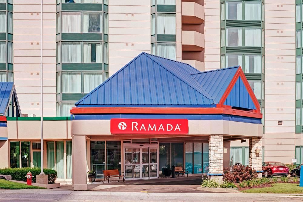 Ramada by Wyndham Niagara Falls Fallsview image 1
