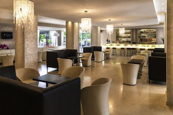 Hotel Bar