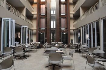 Food Court