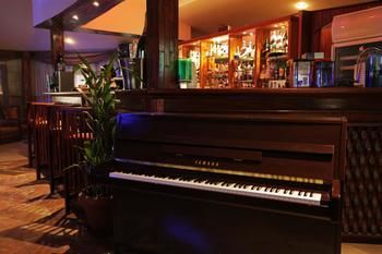 Hotel Bar