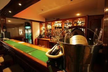 Hotel Bar