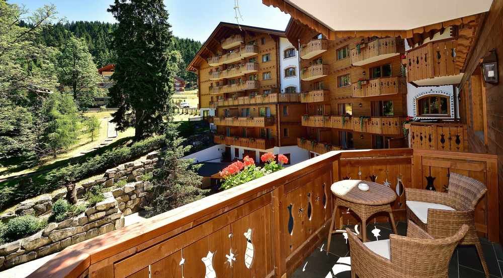 Chalet RoyAlp Hotel & Spa ヴィラールシュルオロン Switzerland thumbnail