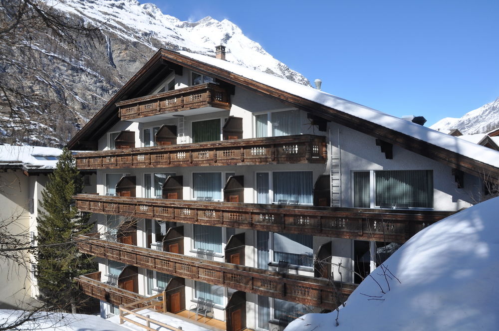 Hotel Jagerhof Zermatt ツェルマット Switzerland thumbnail