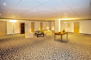 Others, Hotel Höri INN, Bülach
