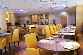 Food Court