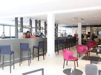 Hotel Bar