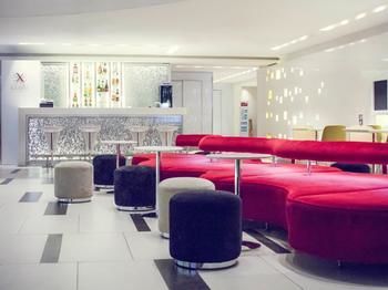Hotel Bar