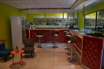 Hotel Bar