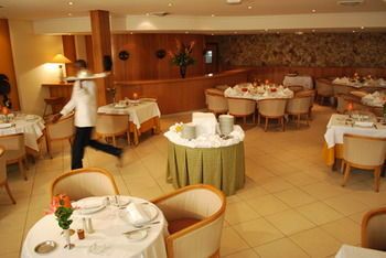 Food Court