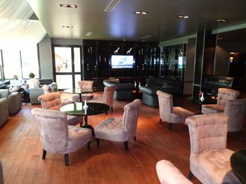 Hotel Lounge