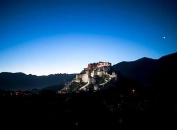 Shangri-La Lhasa - Tap to explore photos