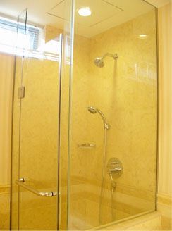Chateau Regency Apartment photo 2