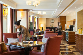Executive Lounge