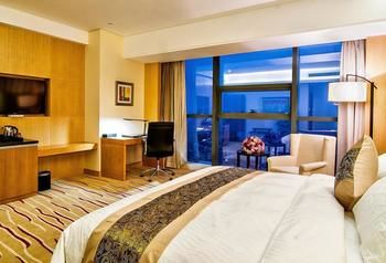 Regalia Hotel photo 2