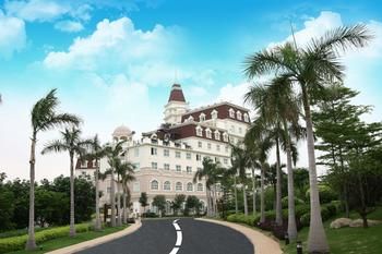 Clifford Golden Lake Hotel photo 3
