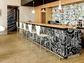 Hotel Bar