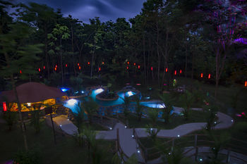 Poolside Bar