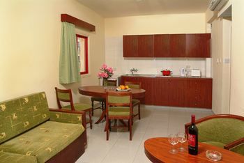 Tropical Dreams Hotel Apartments photo 4