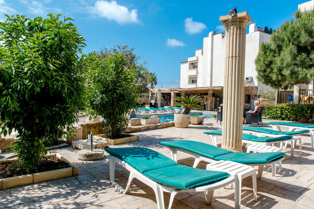 King's Hotel Paphos image 1